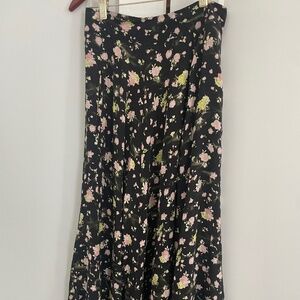 Joyo Soft Crinkle Roses Skirt size 36